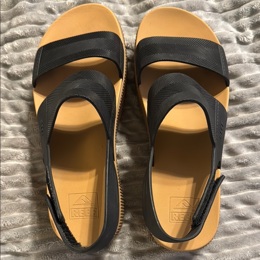 Reef Black and Tan Slide Sandals